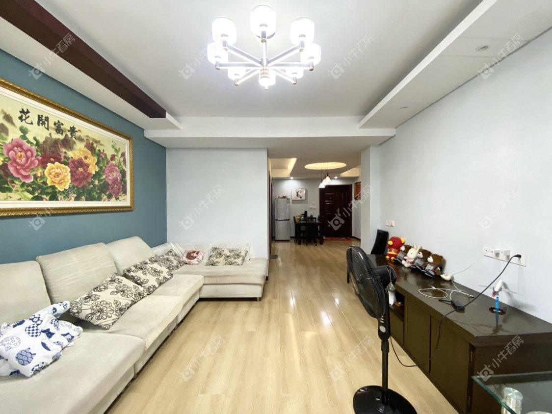 镇江凤凰国际在售二手房源室内图_小牛看房