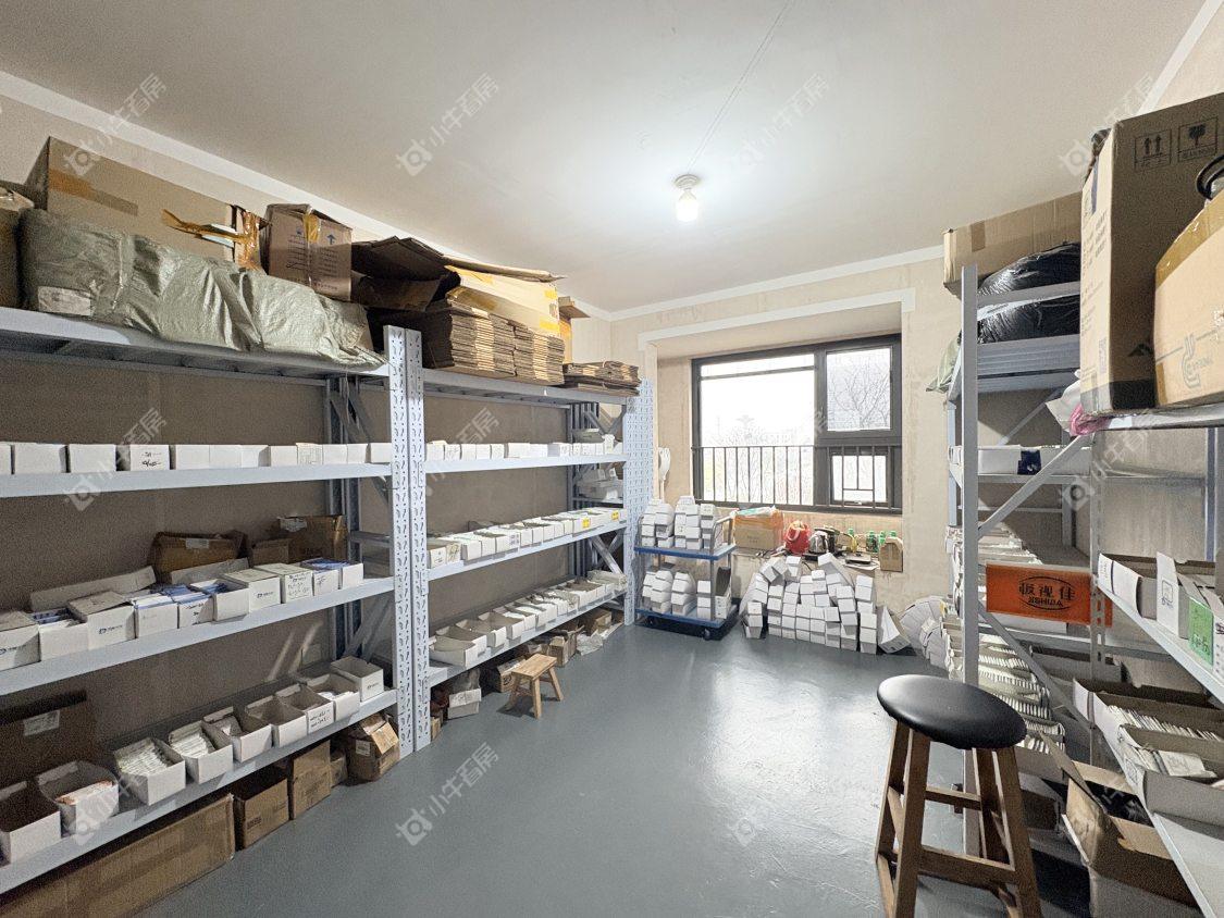 镇江金茂国际社区在售二手房源室内图_小牛看房