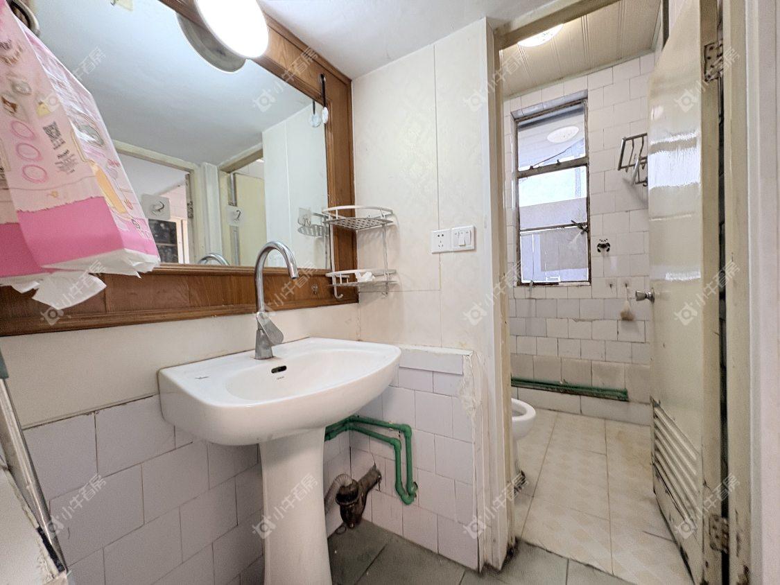 镇江凤美新村在售二手房源室内图_小牛看房