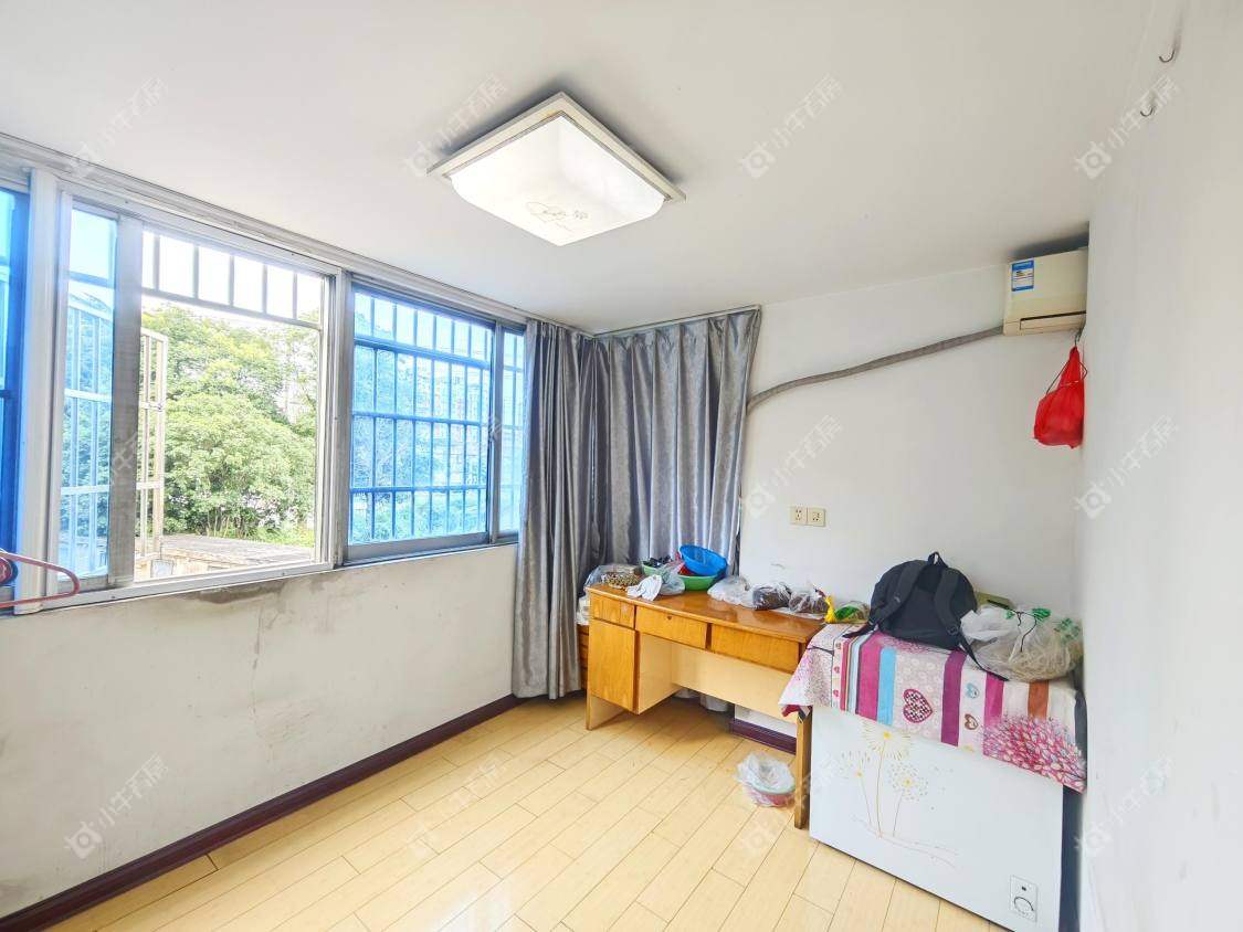 镇江台阳小区在售二手房源室内图_小牛看房