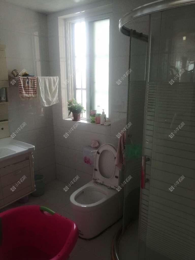 镇江东方盛世在售二手房源室内图_小牛看房