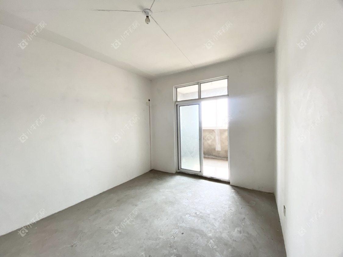 镇江东南新城在售二手房源室内图_小牛看房