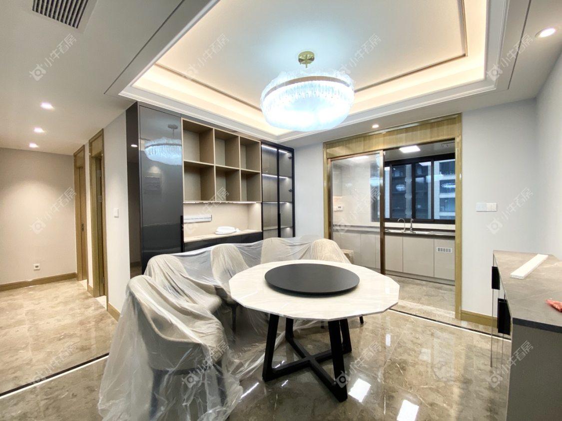 镇江红星天铂在售二手房源室内图_小牛看房