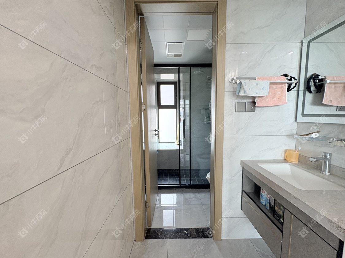 镇江碧桂园樾府在售二手房源室内图_小牛看房