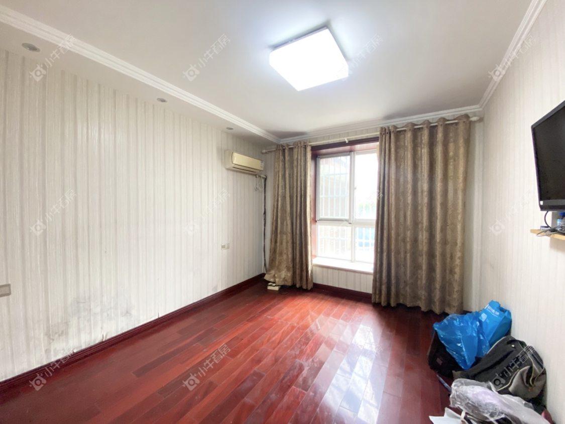 镇江泰豪公寓在售二手房源室内图_小牛看房