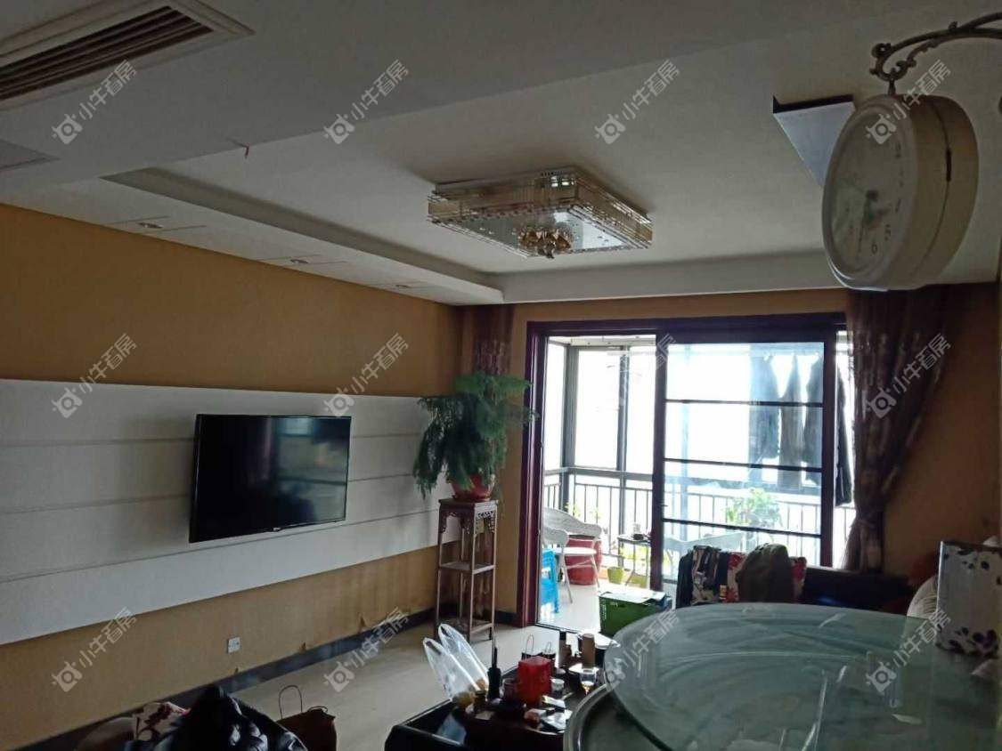 镇江凤凰国际在售二手房源室内图_小牛看房