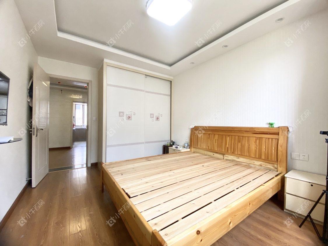 镇江万善园一村在售二手房源室内图_小牛看房