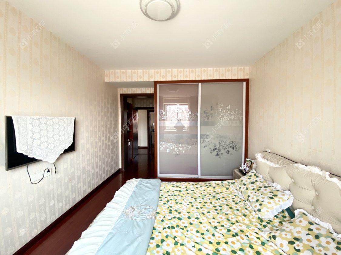 镇江金凤凰在售二手房源室内图_小牛看房