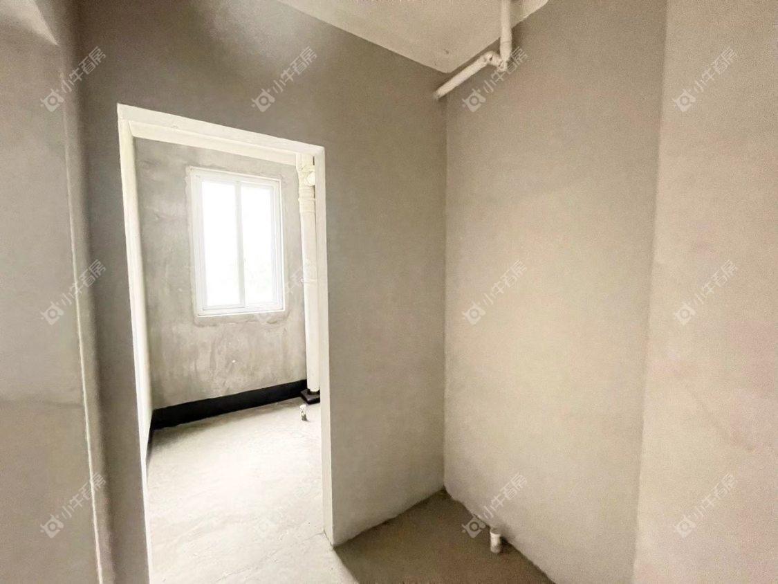 镇江和谐里在售二手房源室内图_小牛看房