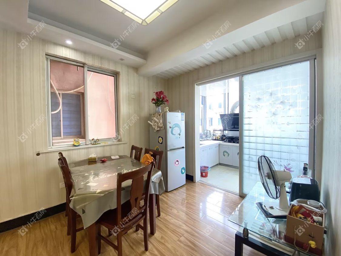 镇江东方苑在售二手房源室内图_小牛看房