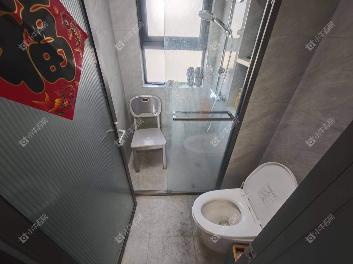 镇江融创华南映在售二手房源室内图_小牛看房