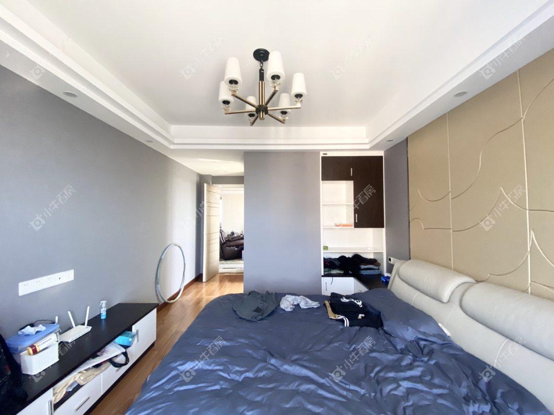 镇江南门花园在售二手房源室内图_小牛看房