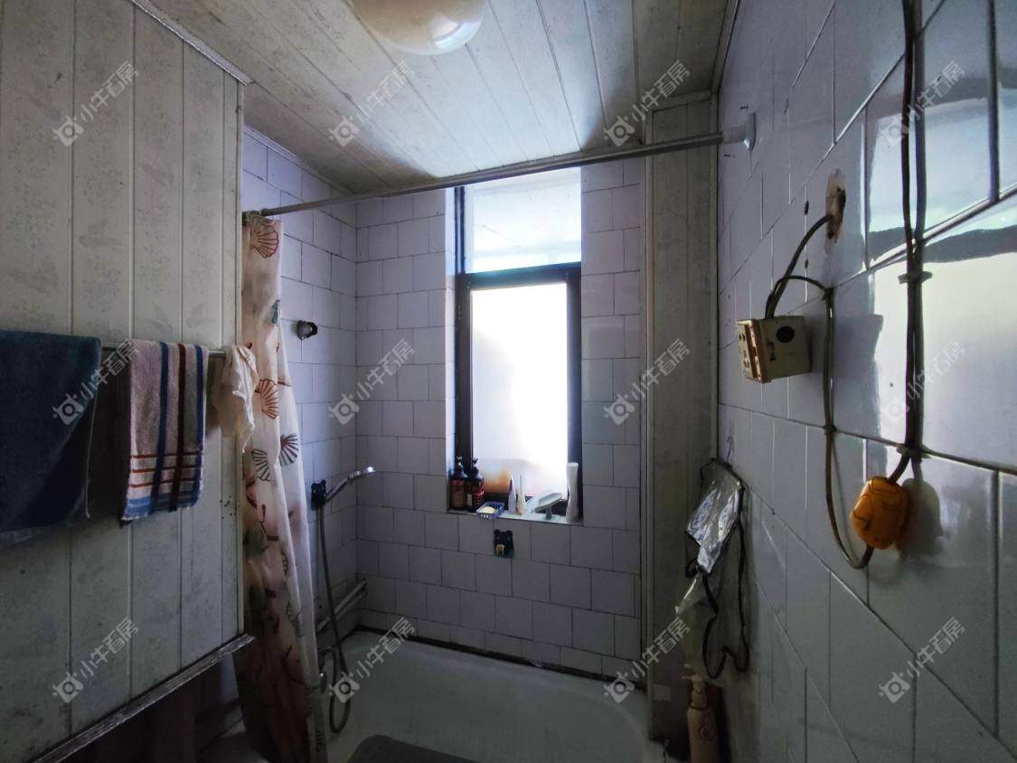 镇江龙凤新村在售二手房源室内图_小牛看房