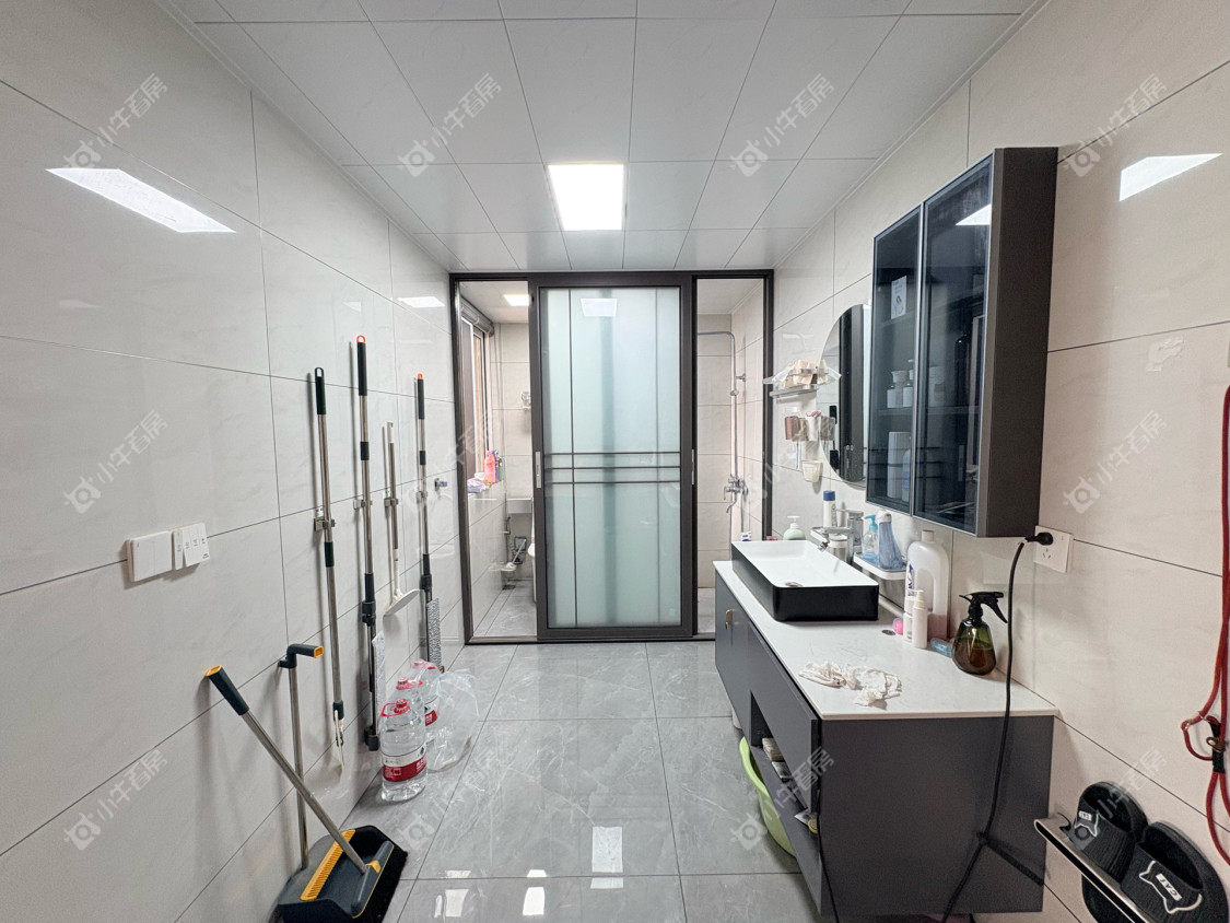 镇江粤港臻园在售二手房源室内图_小牛看房