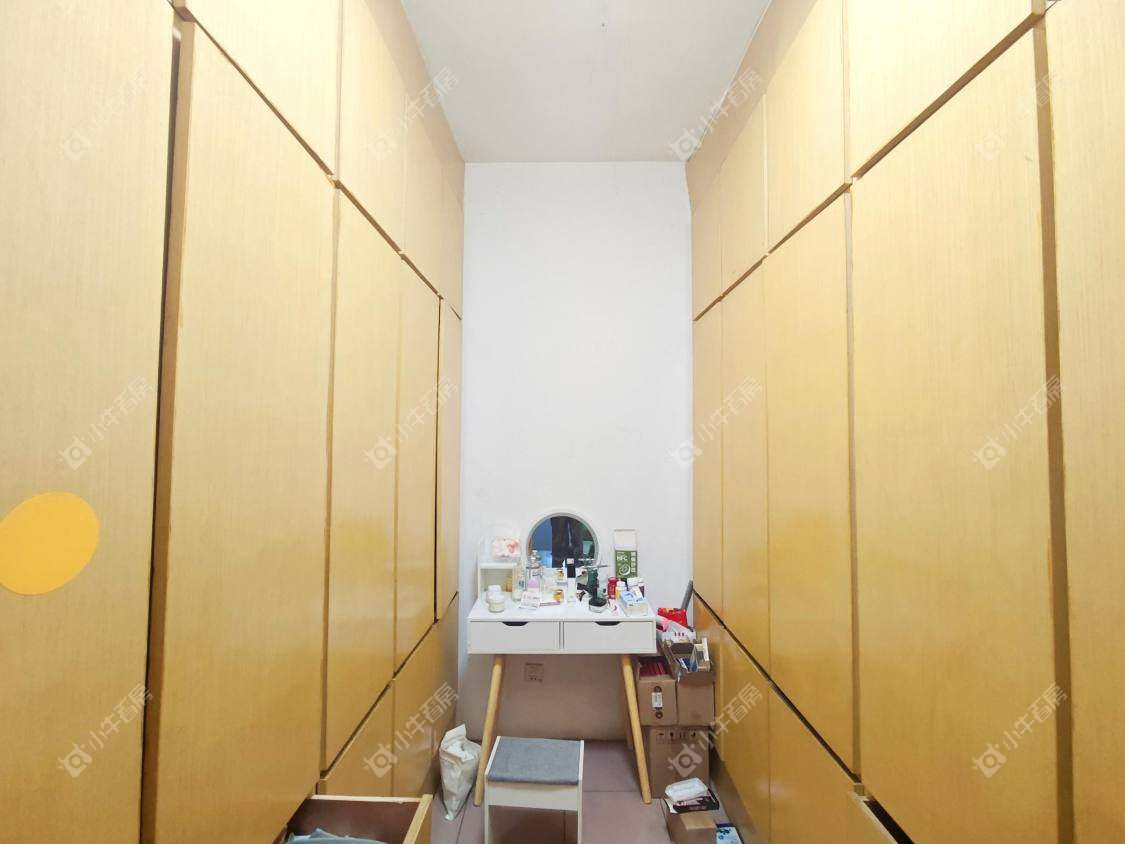 镇江商业街在售二手房源室内图_小牛看房