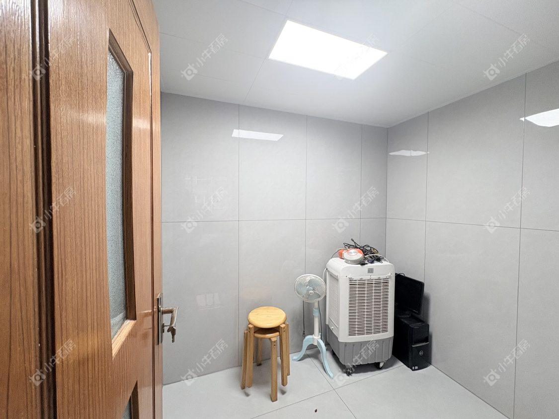 镇江凤翔花园在售二手房源室内图_小牛看房