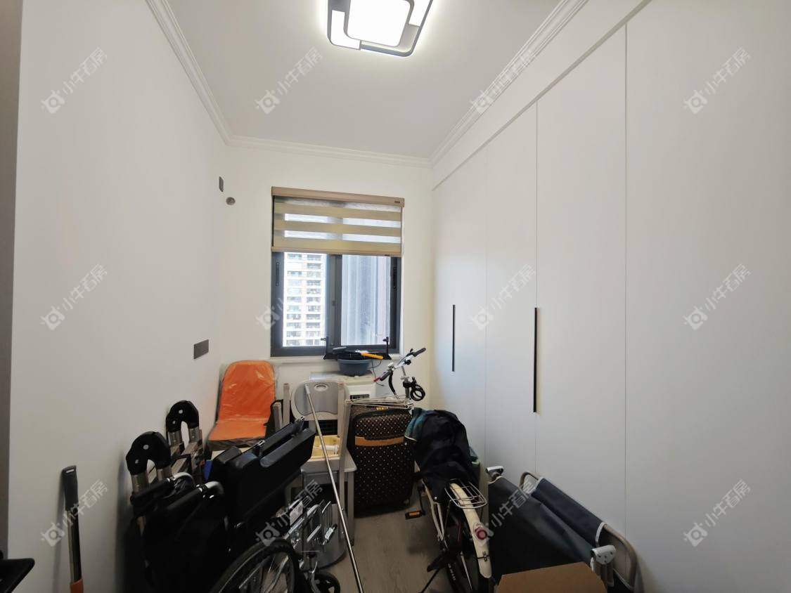 镇江融创华南映在售二手房源室内图_小牛看房