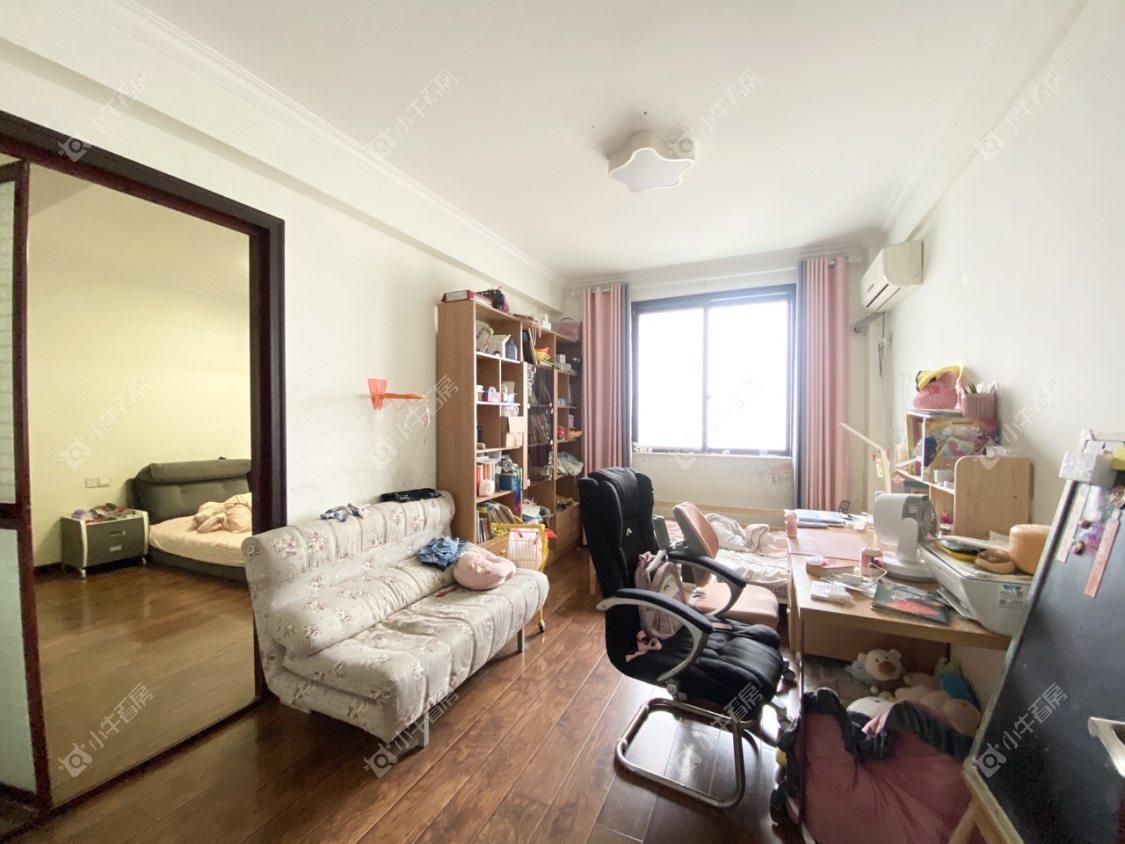 镇江佳景天城在售二手房源室内图_小牛看房