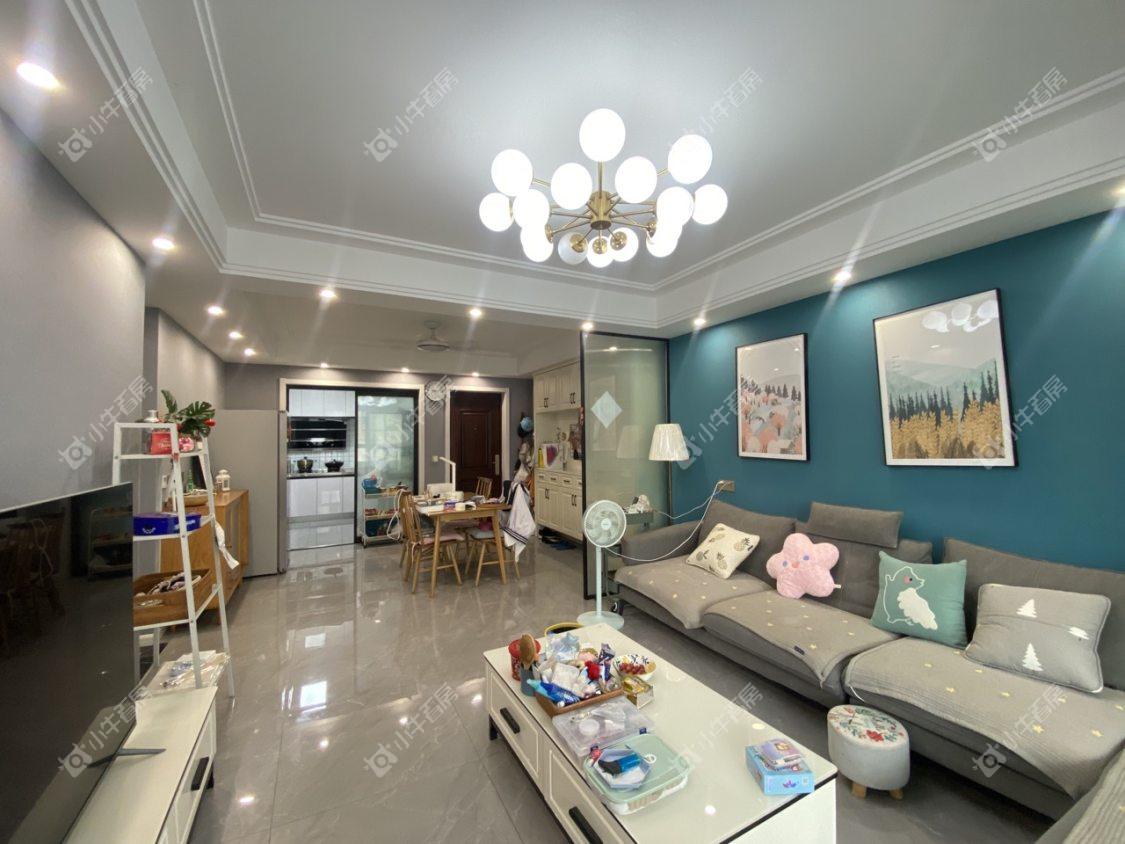 镇江凤凰郡在售二手房源室内图_小牛看房