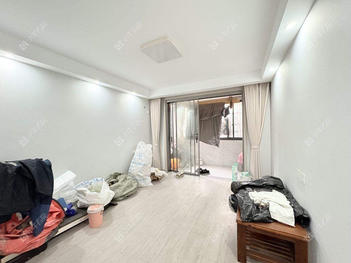 镇江东南新城在售二手房源室内图_小牛看房