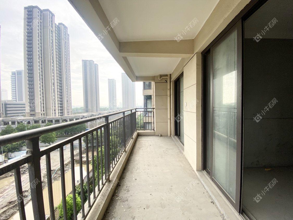 镇江凤熹台在售二手房源室内图_小牛看房