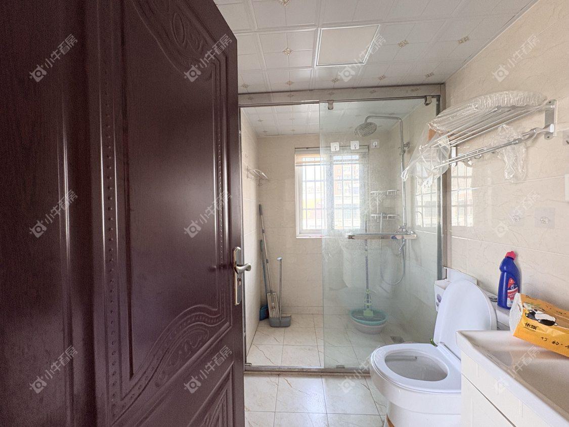 镇江东南新城在售二手房源室内图_小牛看房