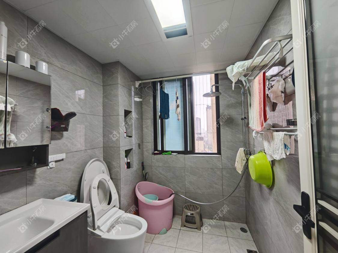 镇江华都幸福里在售二手房源室内图_小牛看房