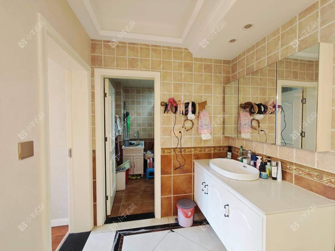 镇江世纪豪都在售二手房源室内图_小牛看房