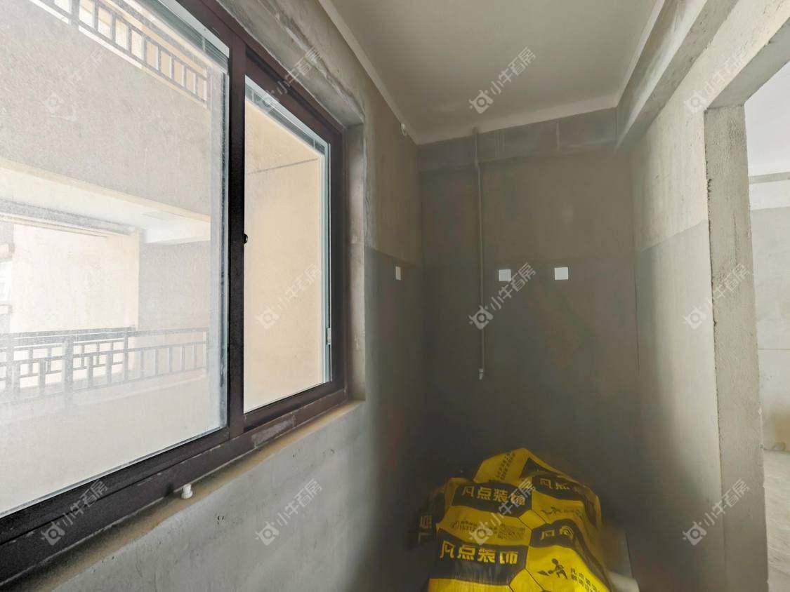 镇江荣城国际（中央公馆）在售二手房源室内图_小牛看房