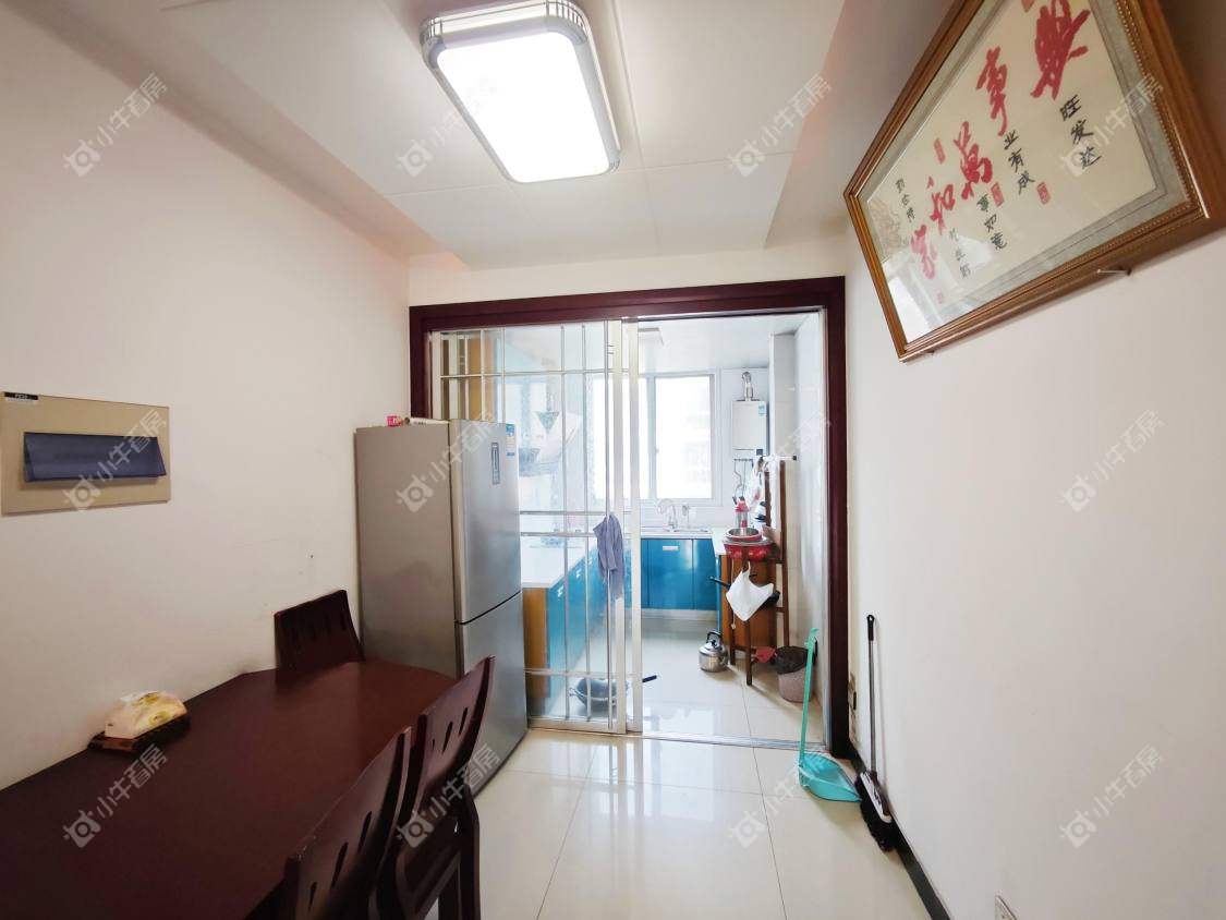 镇江芳草苑在售二手房源室内图_小牛看房