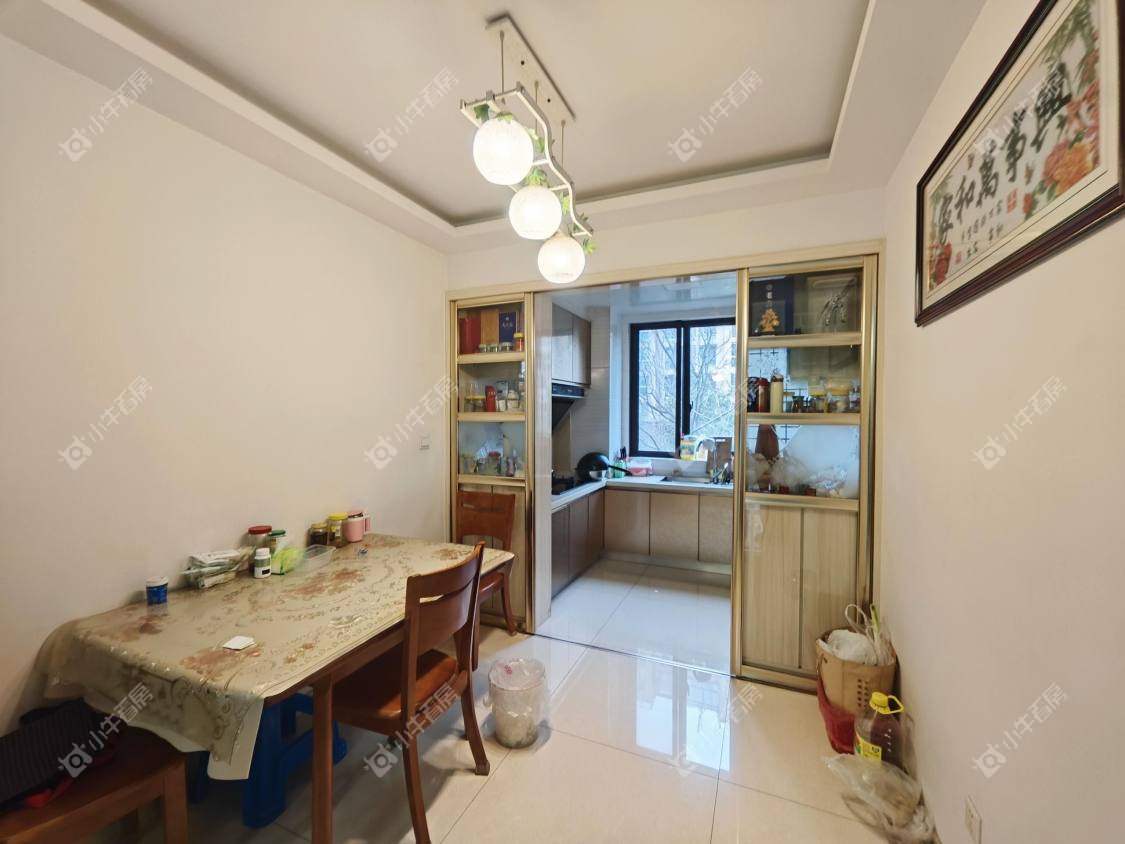 镇江领秀花都在售二手房源室内图_小牛看房