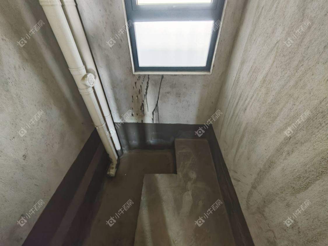 镇江融创华南映在售二手房源室内图_小牛看房