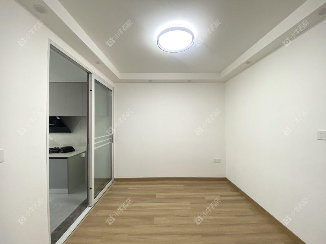 镇江凤凰新村在售二手房源室内图_小牛看房