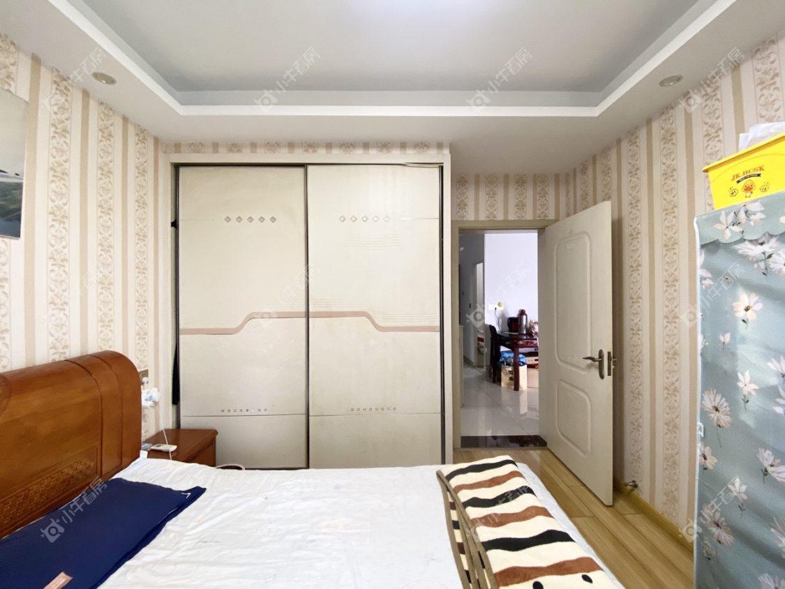 镇江东方盛世在售二手房源室内图_小牛看房