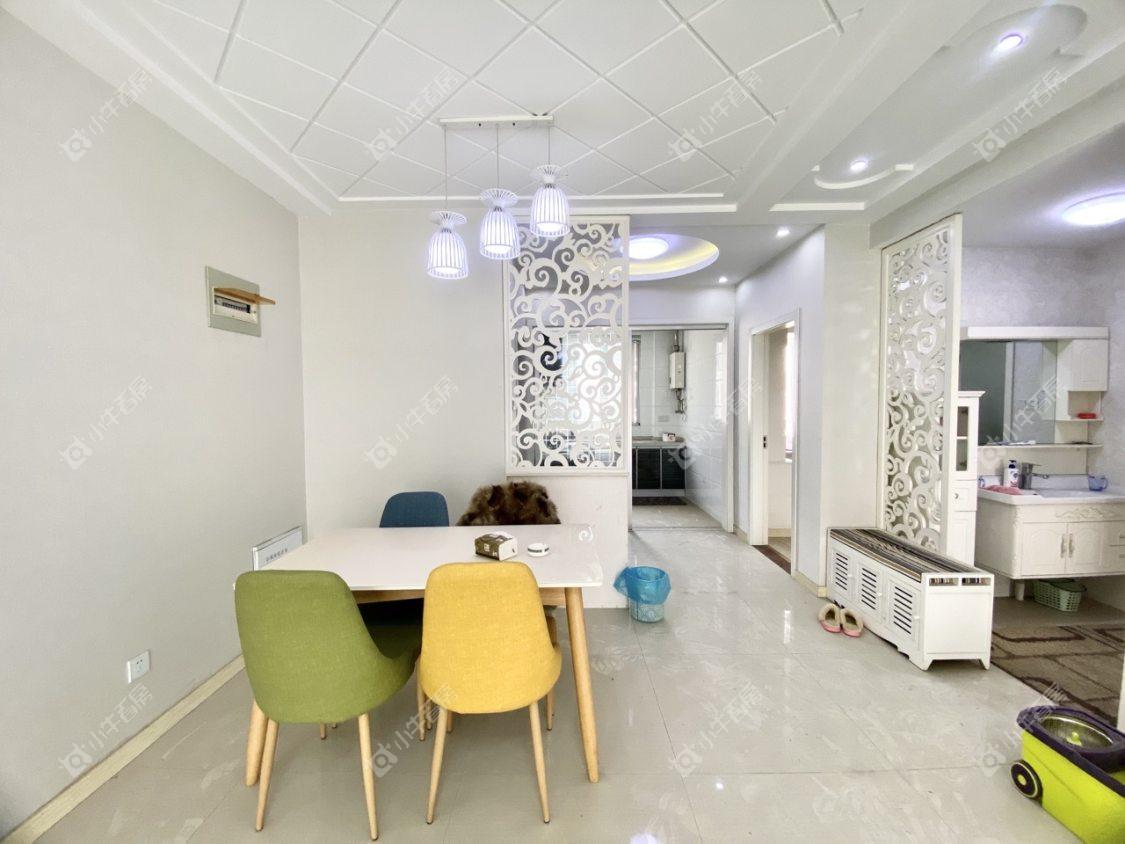 镇江凰嘉花苑在售二手房源室内图_小牛看房