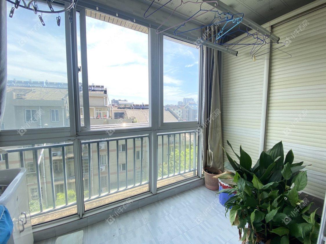 镇江泰豪公寓在售二手房源室内图_小牛看房