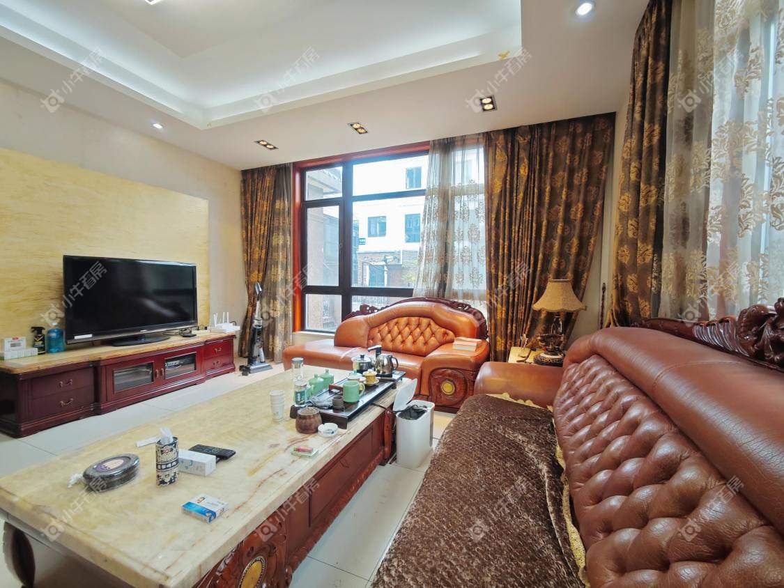 镇江天波城别墅区在售二手房源室内图_小牛看房