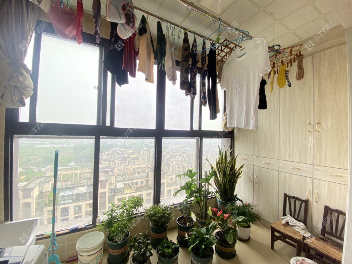 镇江滨河凤凰城在售二手房源室内图_小牛看房