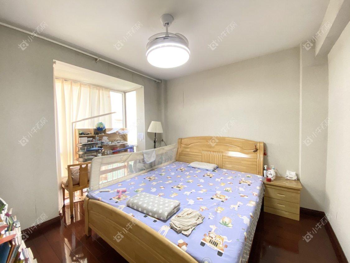 镇江水岸春天在售二手房源室内图_小牛看房