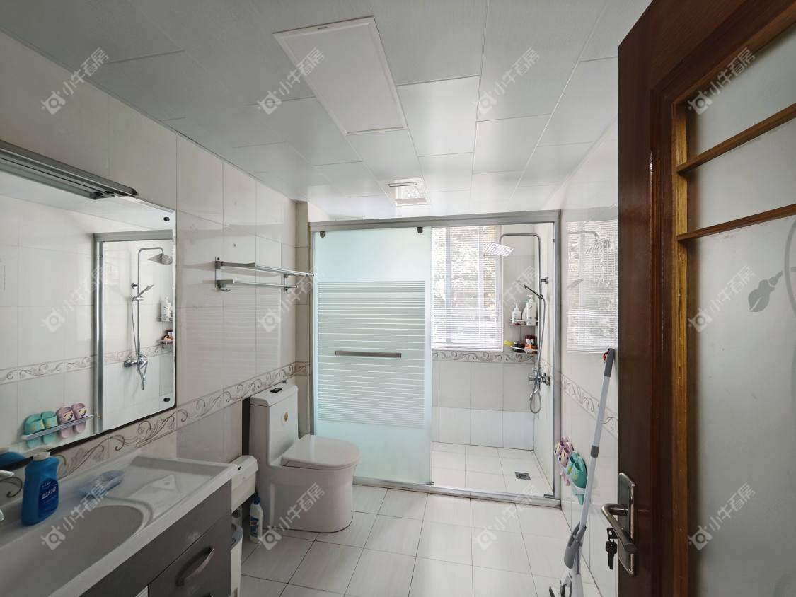 镇江凤翔花园在售二手房源室内图_小牛看房