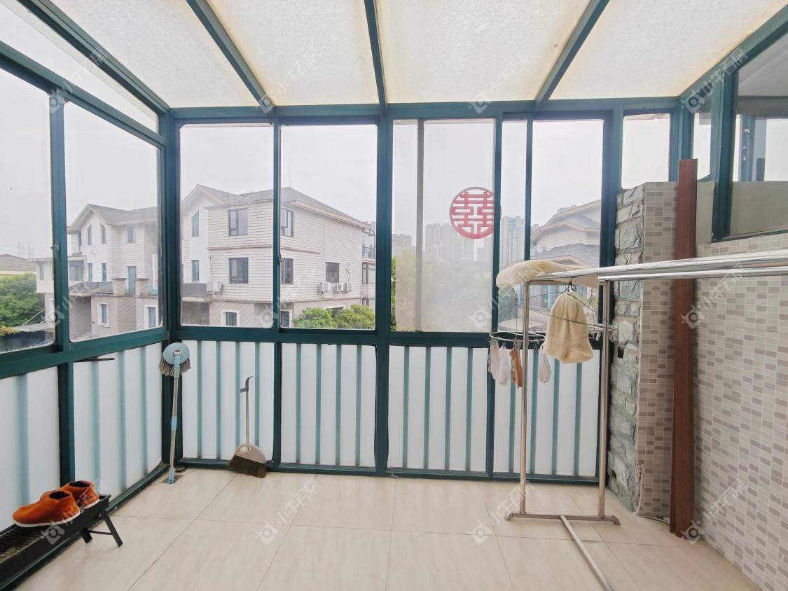 镇江豪门兰庭在售二手房源室内图_小牛看房