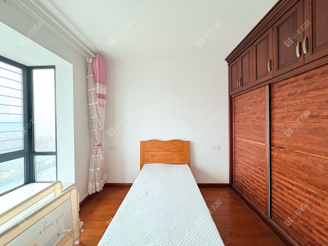 镇江金凤凰在售二手房源室内图_小牛看房