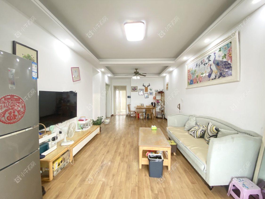 镇江滨河凤凰城在售二手房源室内图_小牛看房