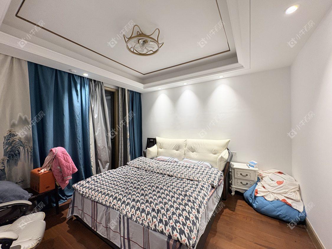 镇江红星天铂在售二手房源室内图_小牛看房