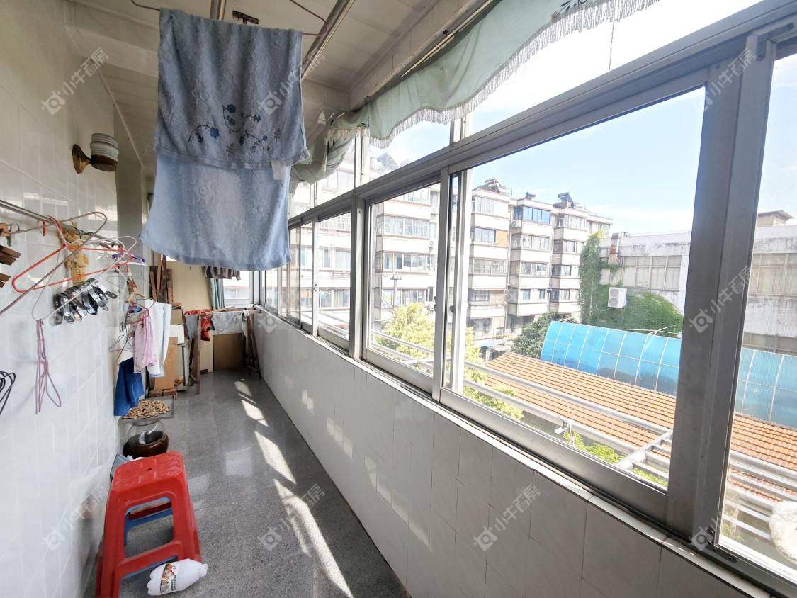 镇江生资公司公寓在售二手房源室内图_小牛看房