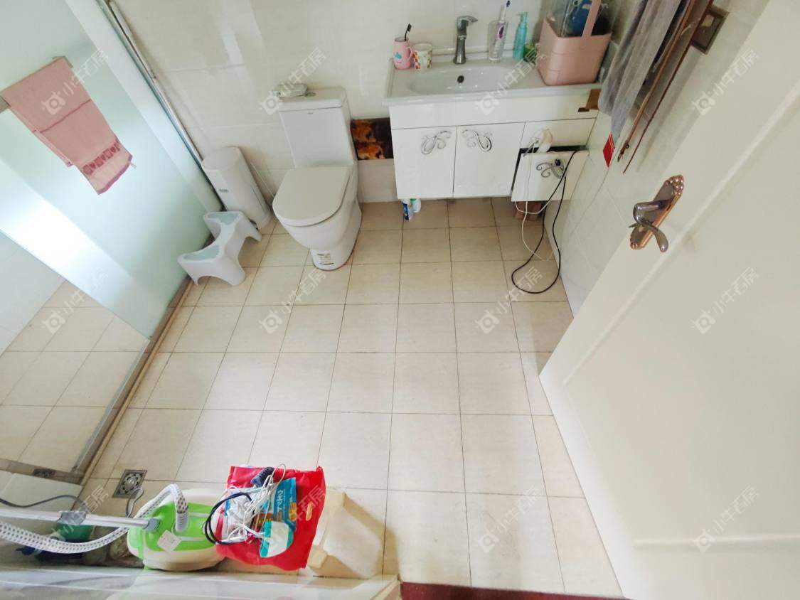 镇江世纪豪都在售二手房源室内图_小牛看房