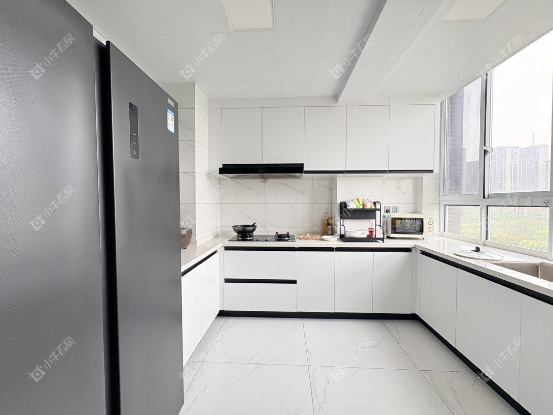 镇江名都新贵在售二手房源室内图_小牛看房