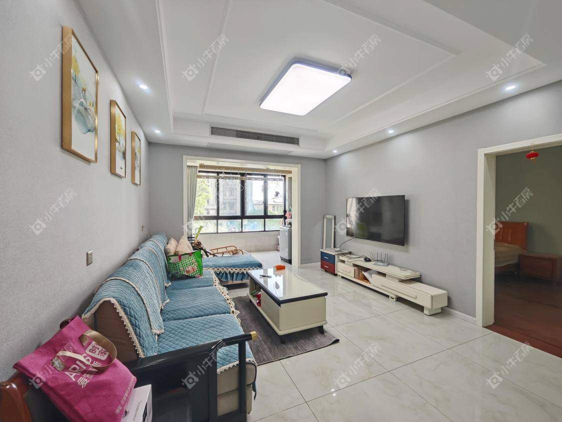 镇江滨河凤凰城在售二手房源室内图_小牛看房