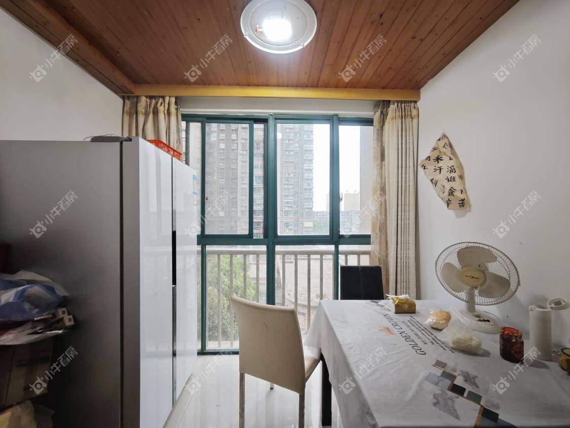 镇江东方盛世在售二手房源室内图_小牛看房