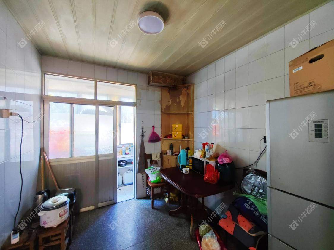 镇江龙凤新村在售二手房源室内图_小牛看房